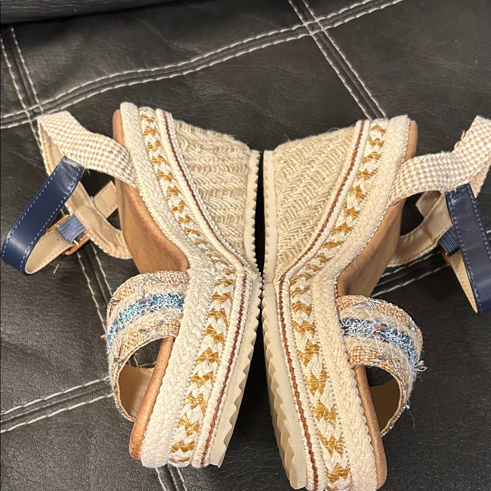 GC Shoes Lauren2 Navy and Tan Woven Wedge Sandals 6.5 - Picture 5 of 9